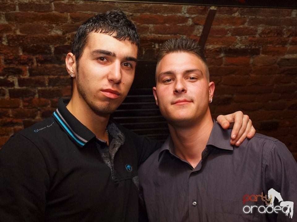 Dacă e joi, e Holsten Party în Escape!, 