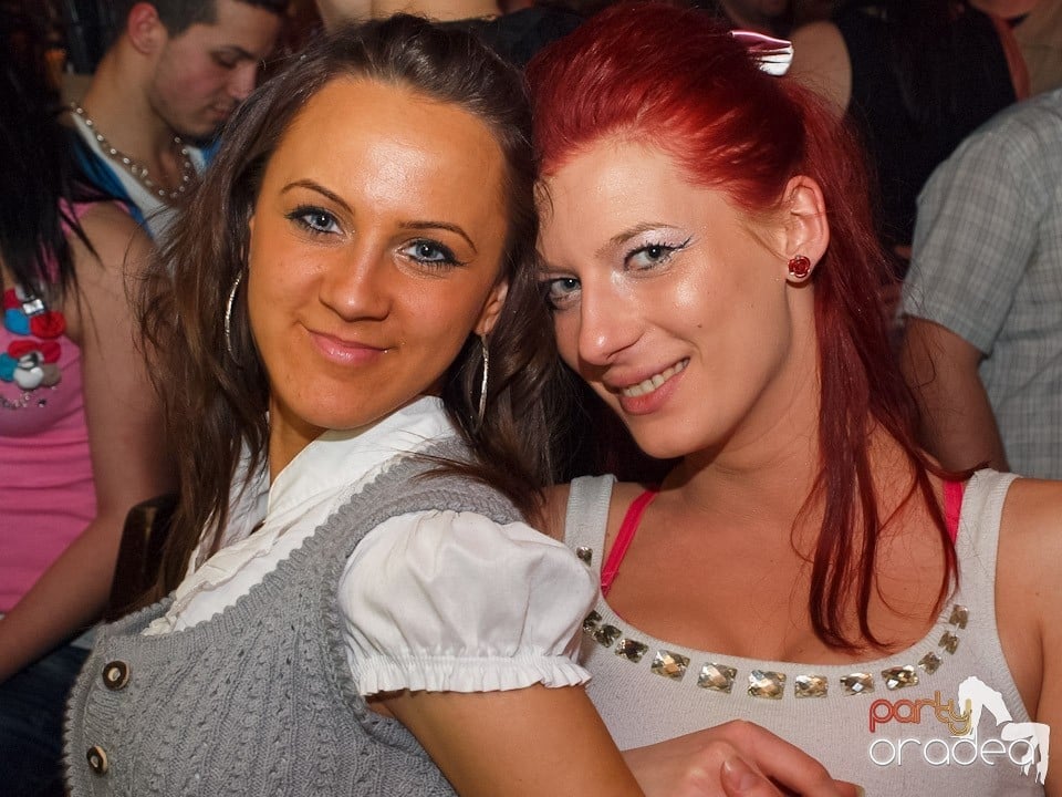 Dacă e joi, e Holsten Party în Escape!, 