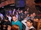 Dacă e joi, e party în Escape