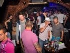 Dacă e joi, e party în Escape