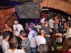 Dacă e joi, e party în Escape