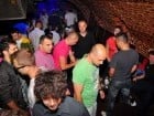 Dacă e joi, e party în Escape