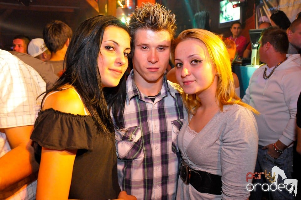 Dancer Girl Night în Disco Faház, 