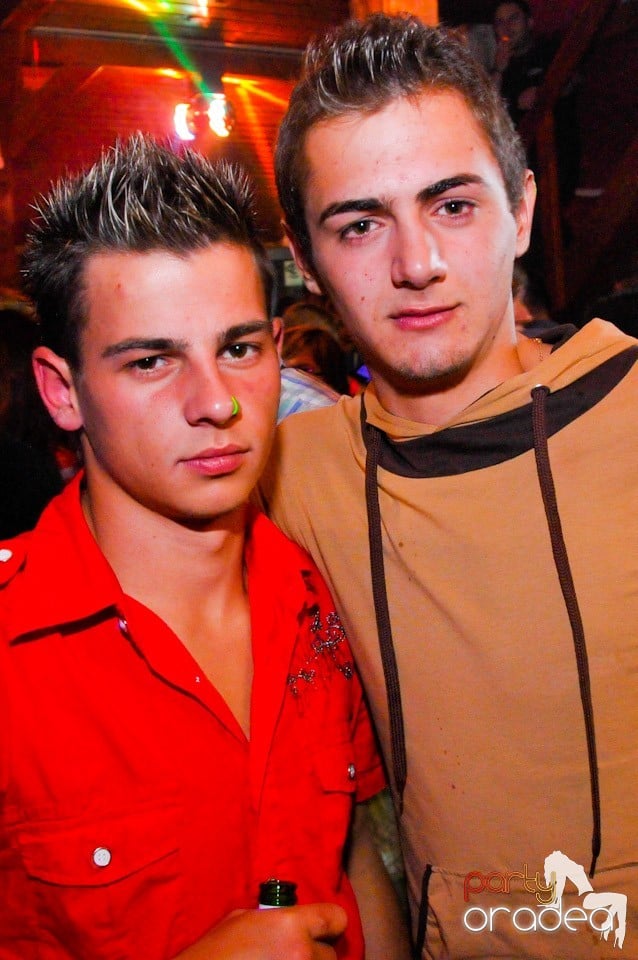 Dancer Girl Night în Disco Faház, 