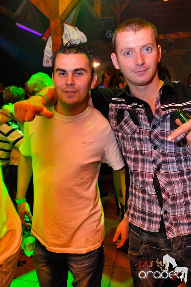 Dancer Girl Night în Disco Faház, 