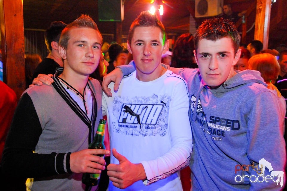 Dancer Girl Night în Disco Faház, 