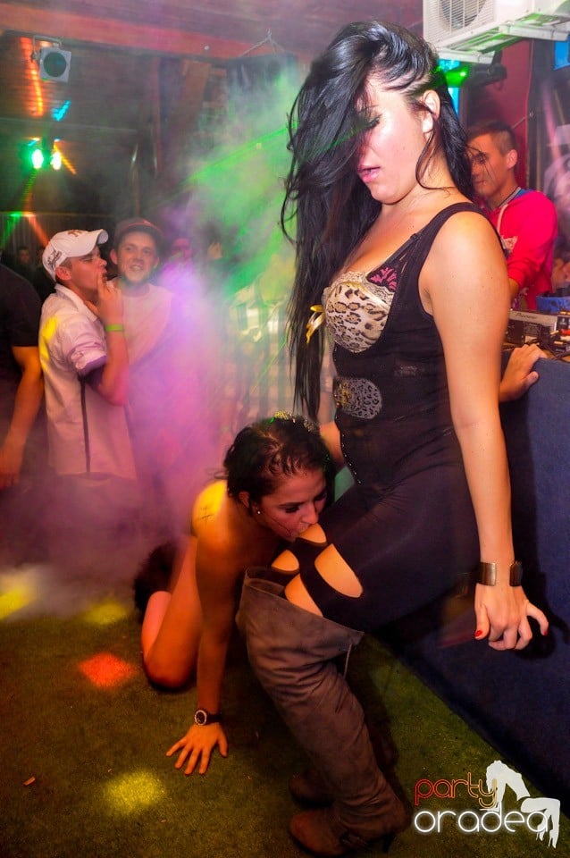 Dancer Girl Night în Disco Faház, 