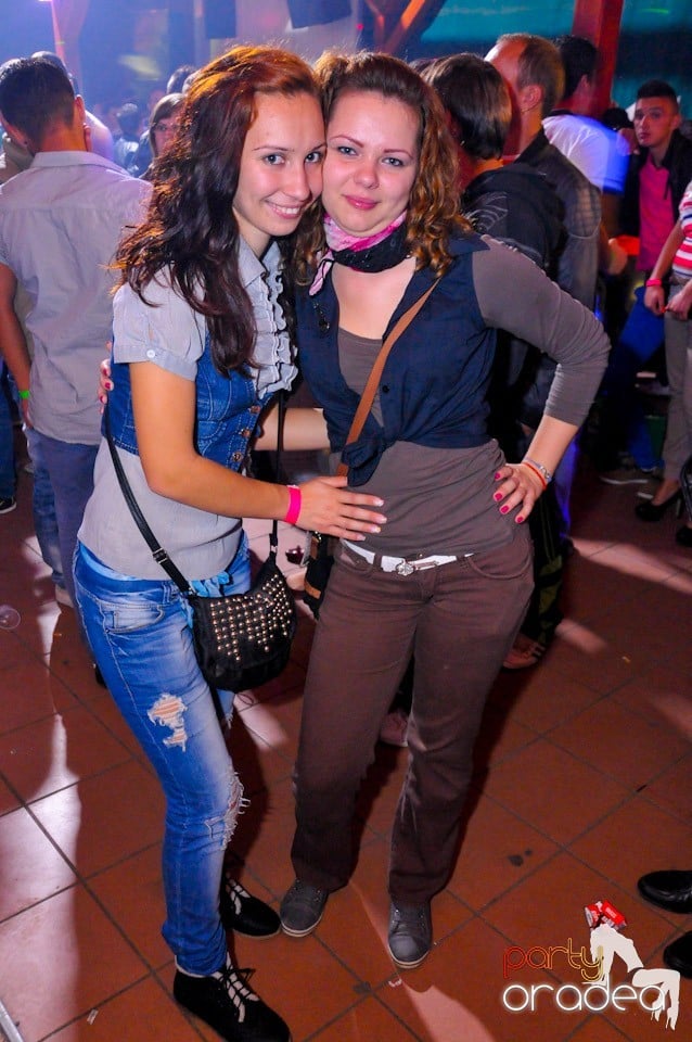 Dancer Girl Night în Disco Faház, 