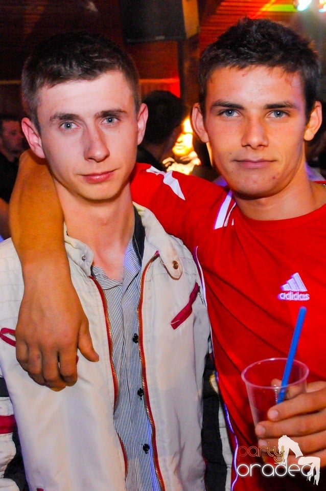 Dancer Girl Night în Disco Faház, 