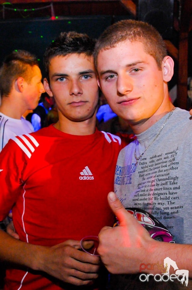 Dancer Girl Night în Disco Faház, 