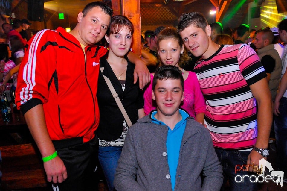 Dancer Girl Night în Disco Faház, 