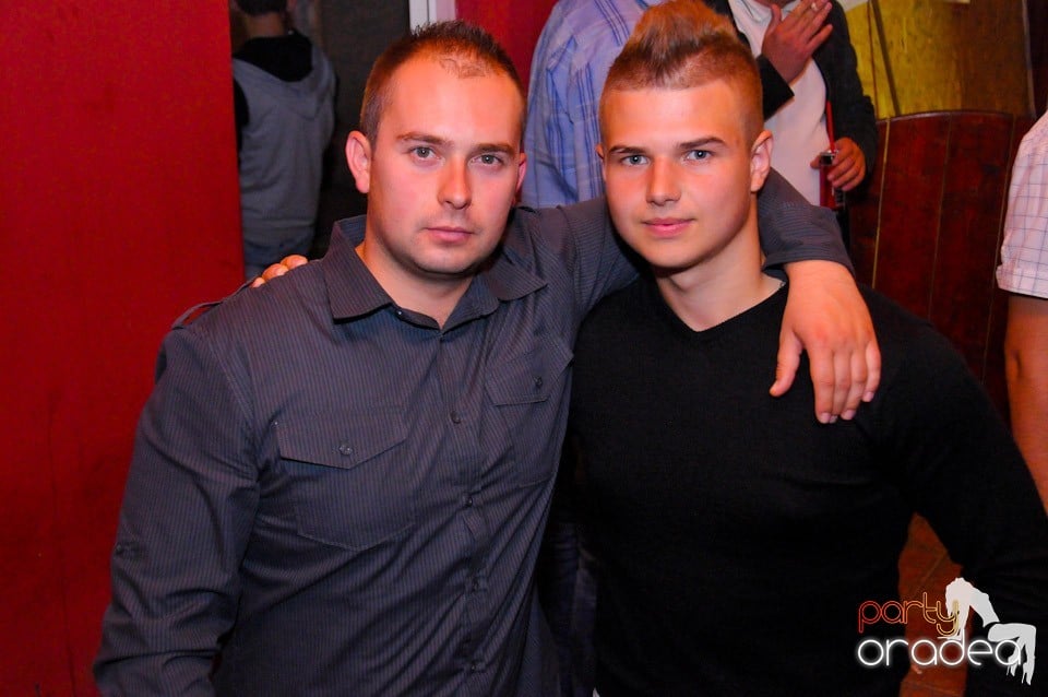 Dancer Girl Night în Disco Faház, 