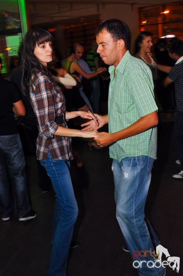 Dans în Blondy's Art Café, 