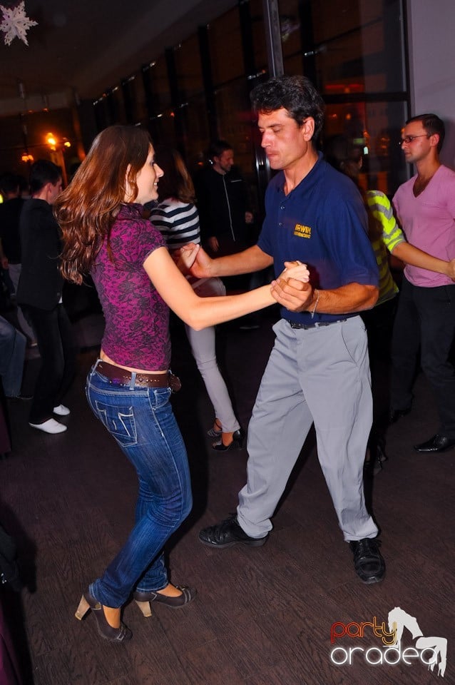 Dans în Blondy's Art Café, 