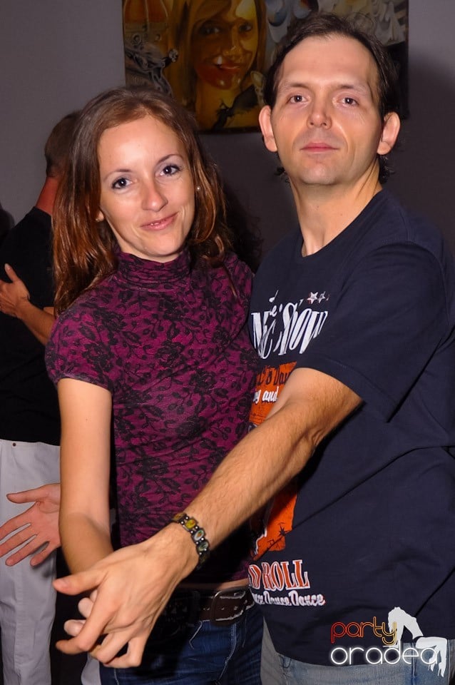 Dans în Blondy's Art Café, 