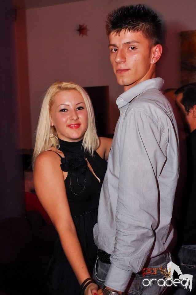 Dans în Blondy's Art Café, 