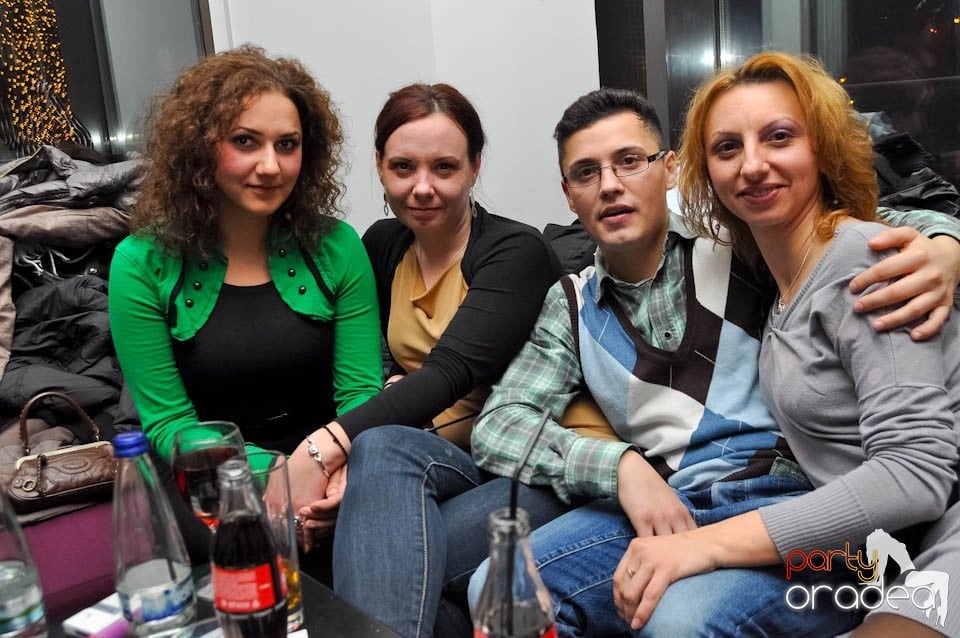 Dans şi distracţie în Blondy's Art Cafe, 