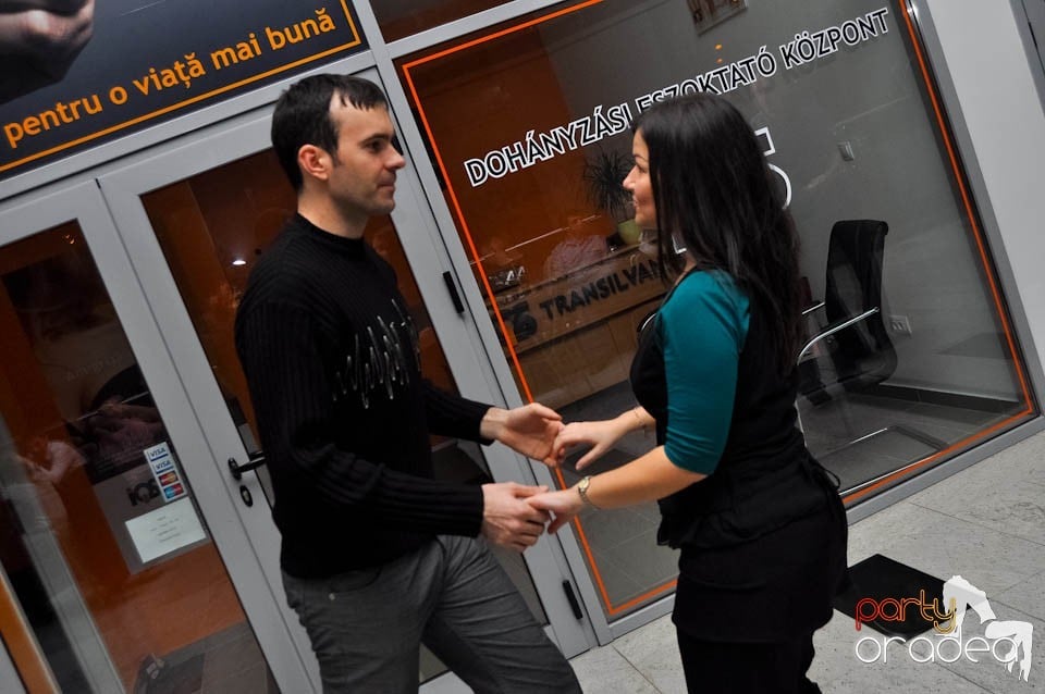 Dans şi distracţie în Blondy's Art Cafe, 