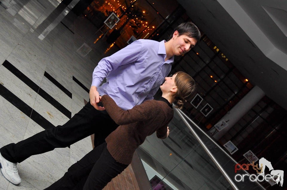 Dans şi distracţie în Blondy's Art Cafe, 