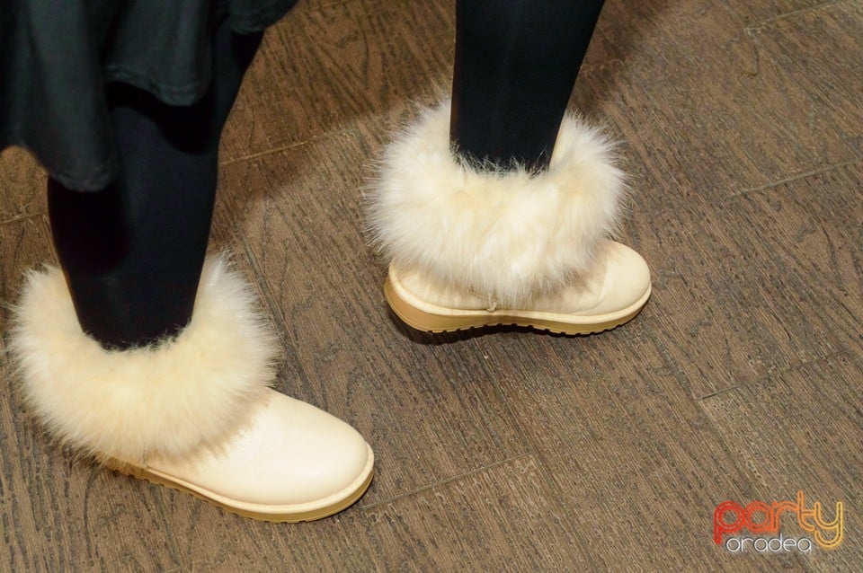 Dans şi distracţie în Blondy's Art Cafe, 