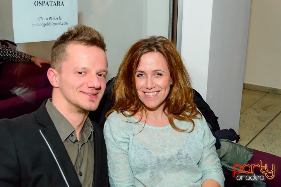 Dans şi distracţie în Blondy's Art Cafe, 