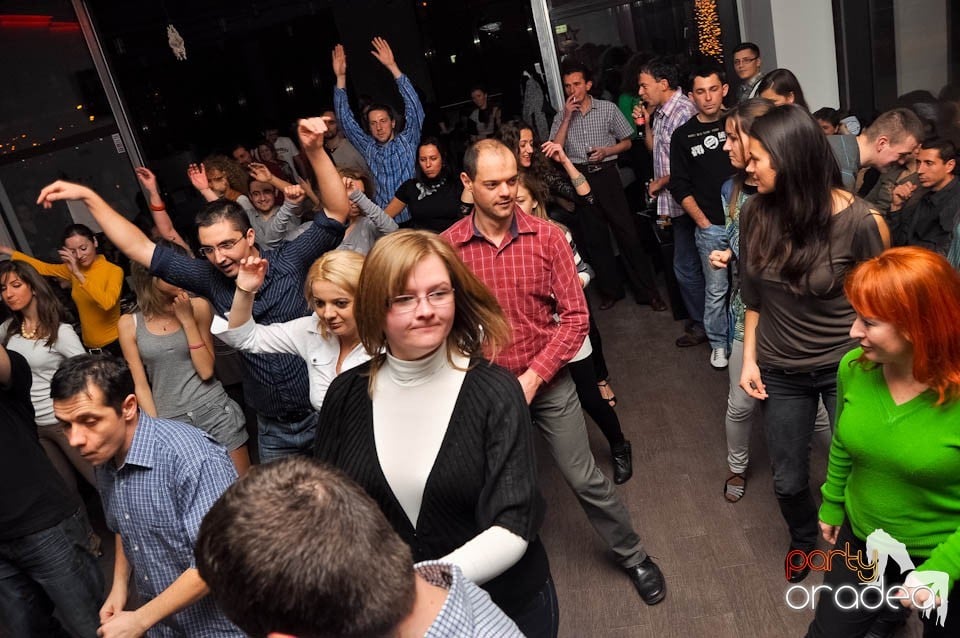 Dans şi distracţie în Blondy's Art Cafe, 