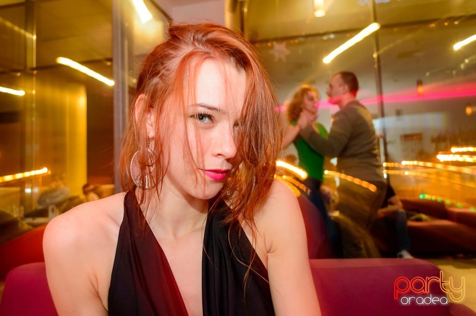 Dans şi distracţie în Blondy's Art Cafe, 