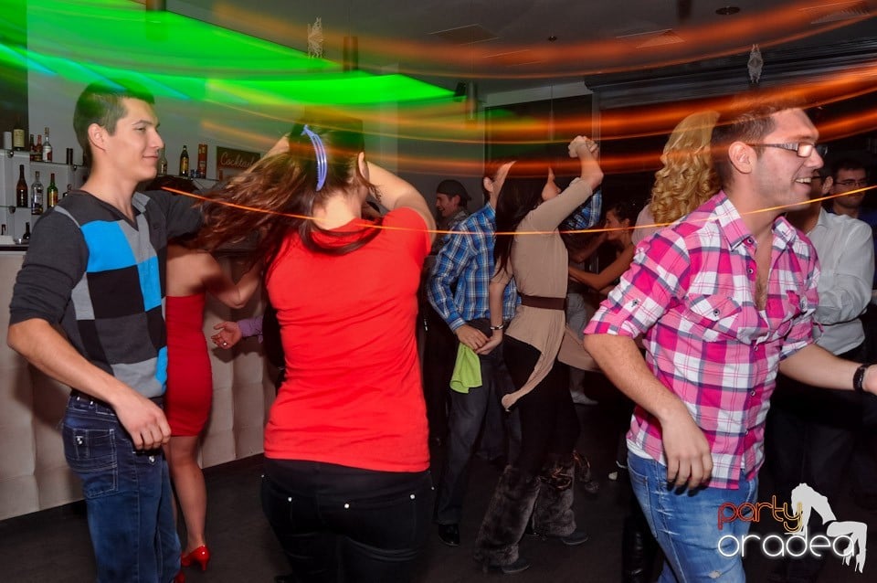 Dans şi distracţie în Blondy's,