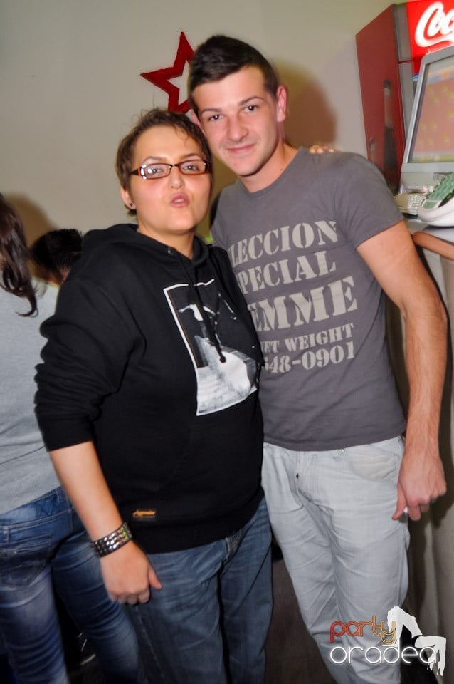 Dans şi distracţie în Blondy's,