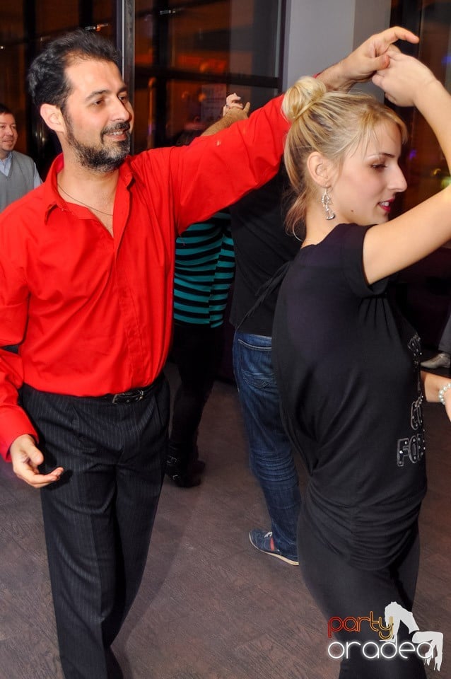Dans şi distracţie în Blondy's,