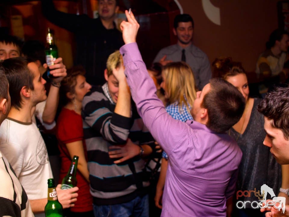 Dans şi distracţie în Chanson, 