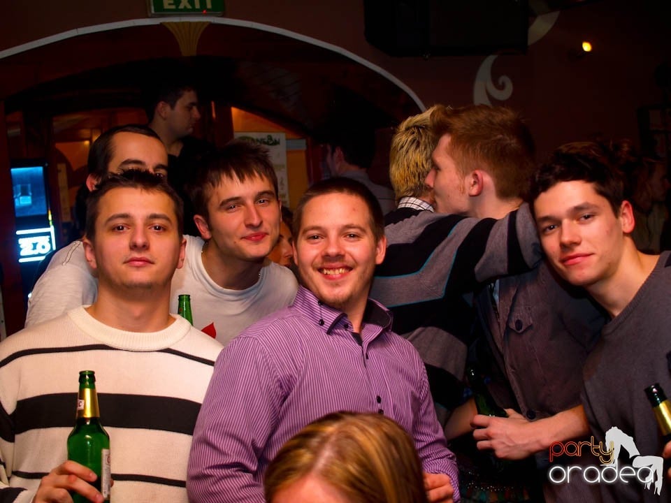 Dans şi distracţie în Chanson, 