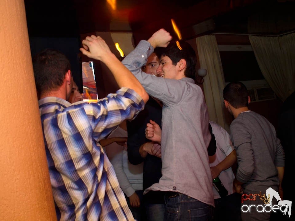 Dans şi distracţie în Chanson, 