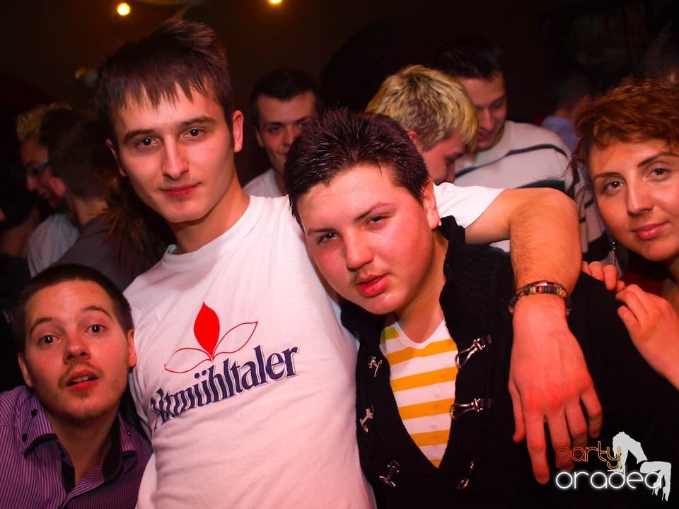 Dans şi distracţie în Chanson, 