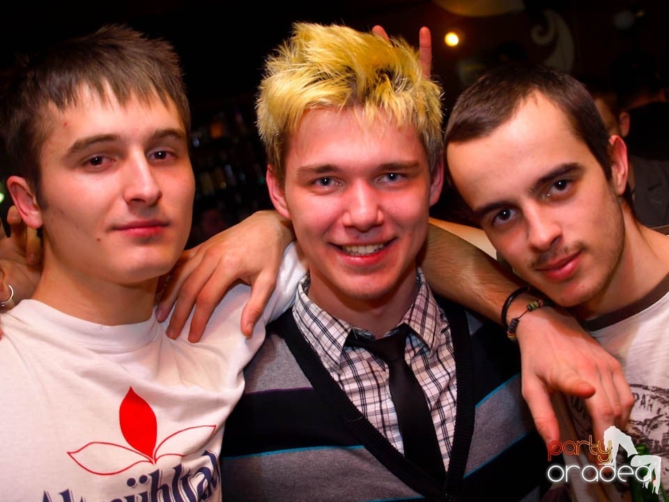 Dans şi distracţie în Chanson, 