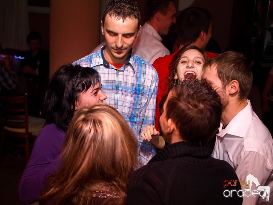 Dans şi distracţie în Chanson, 