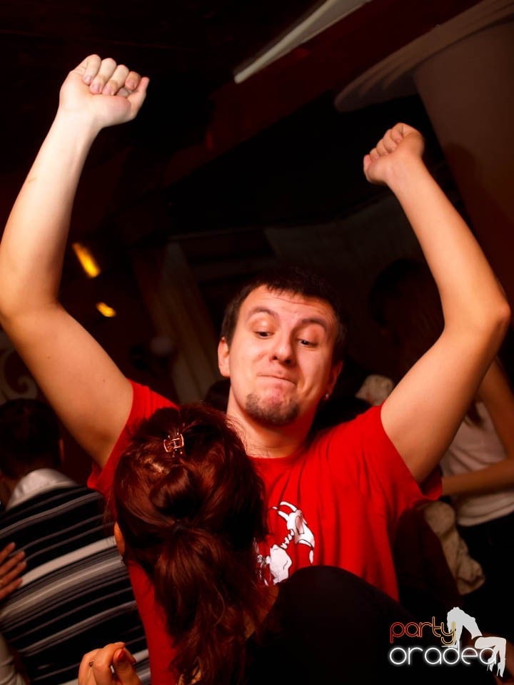 Dans şi distracţie în Chanson, 