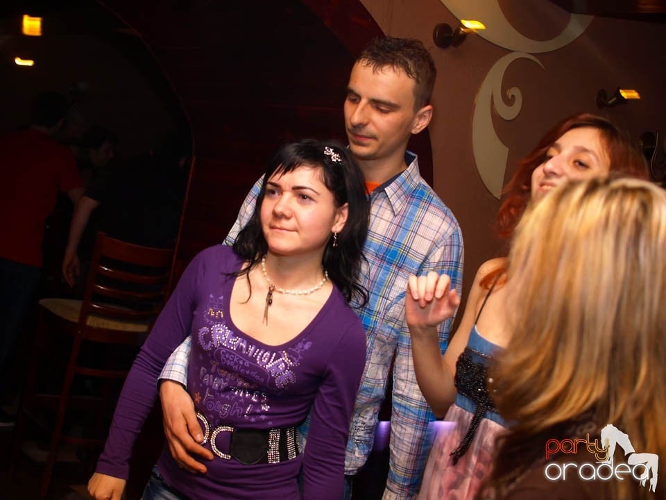 Dans şi distracţie în Chanson, 