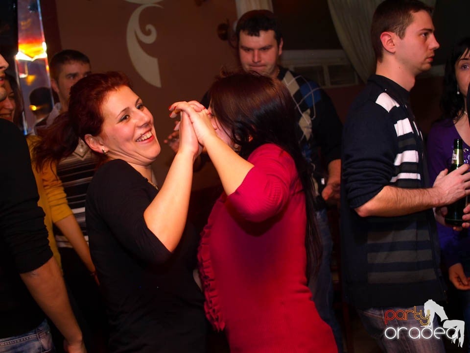 Dans şi distracţie în Chanson, 