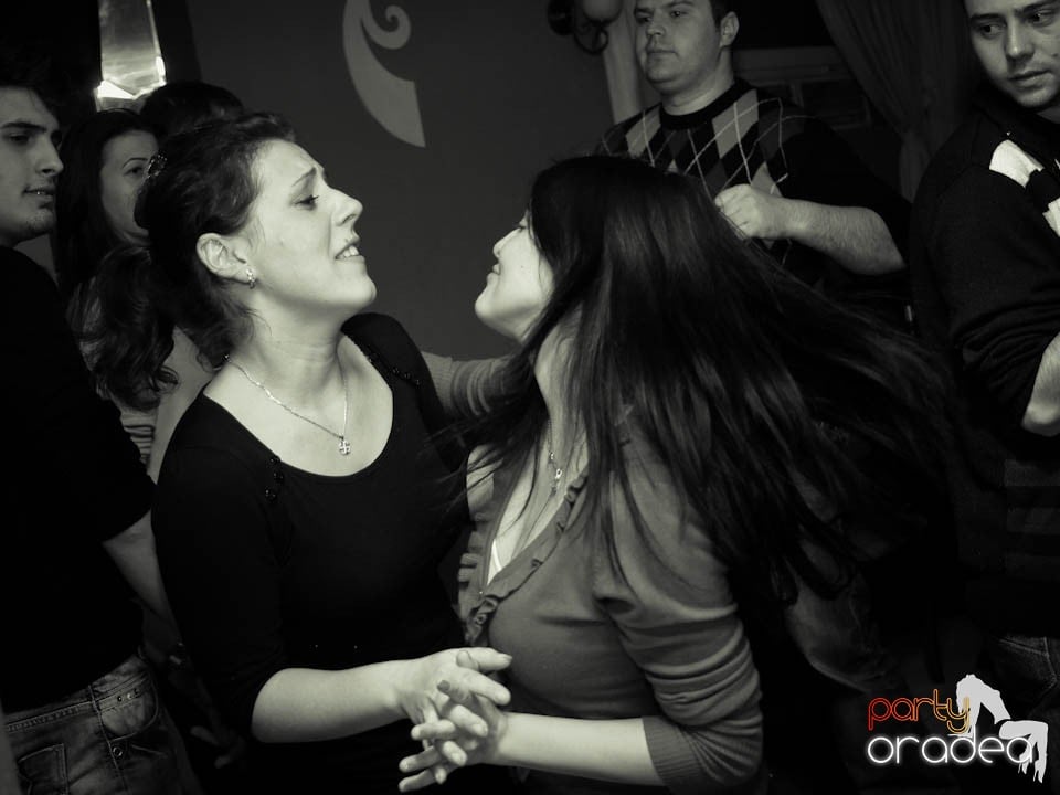 Dans şi distracţie în Chanson, 