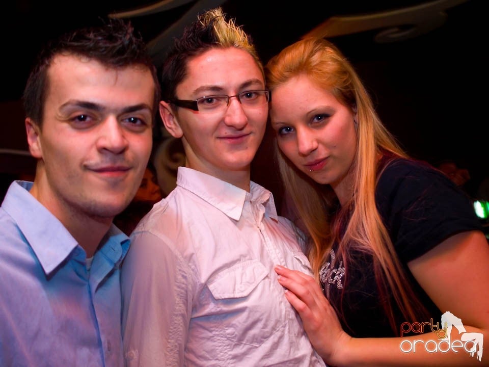 Dans şi distracţie în Chanson, 