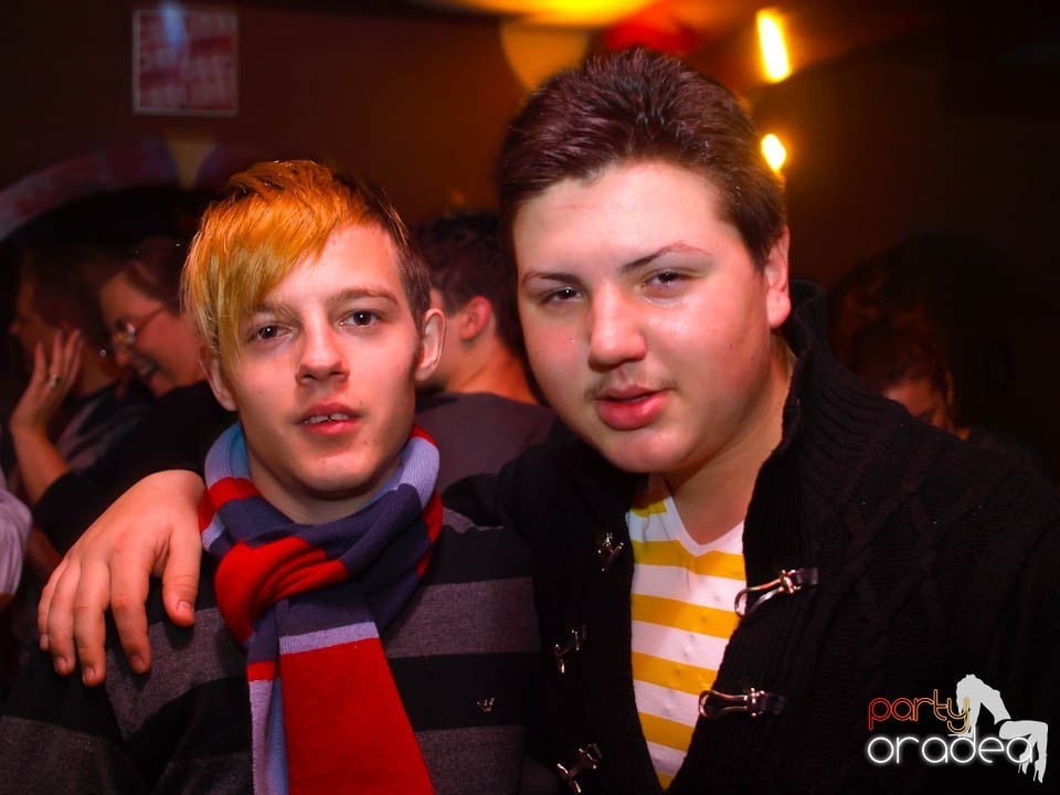 Dans şi distracţie în Chanson, 