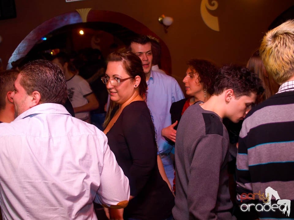 Dans şi distracţie în Chanson, 