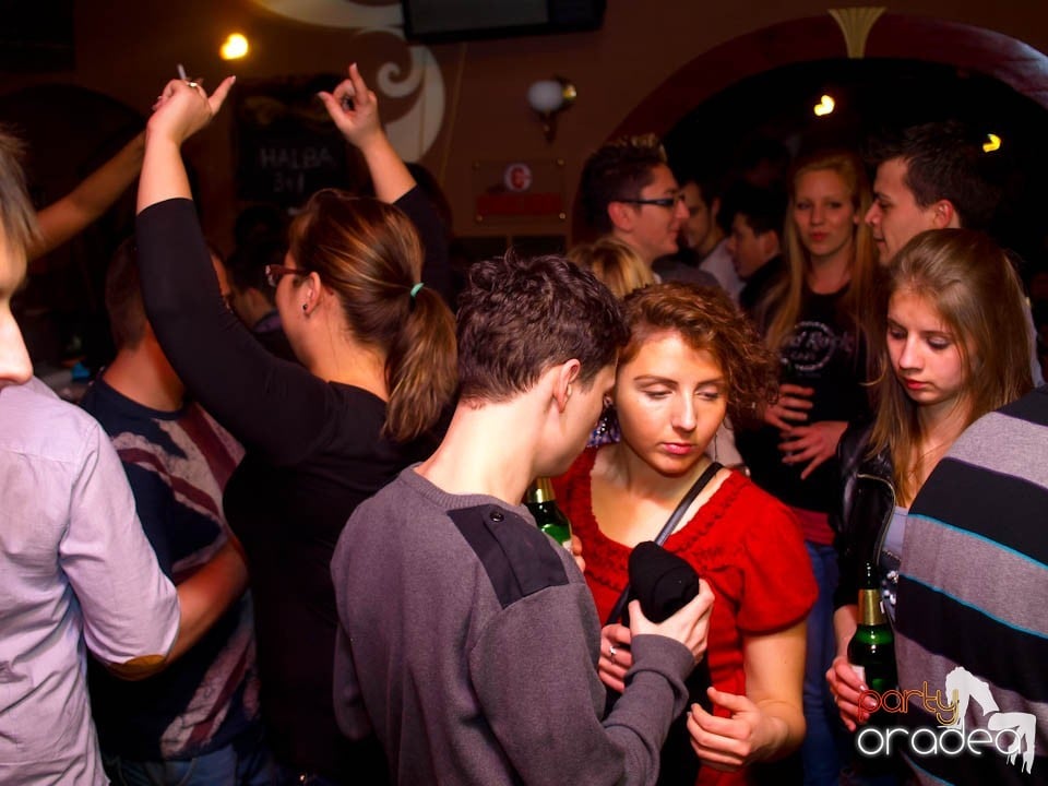 Dans şi distracţie în Chanson, 