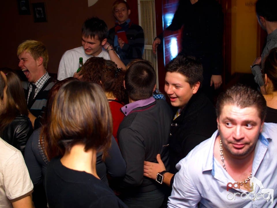 Dans şi distracţie în Chanson, 