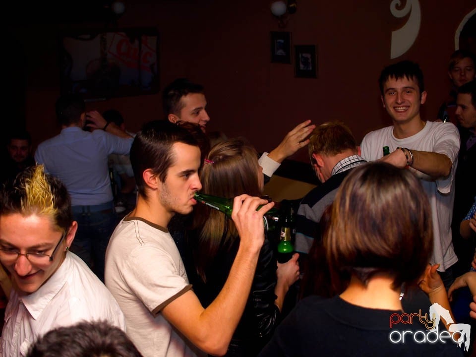 Dans şi distracţie în Chanson, 