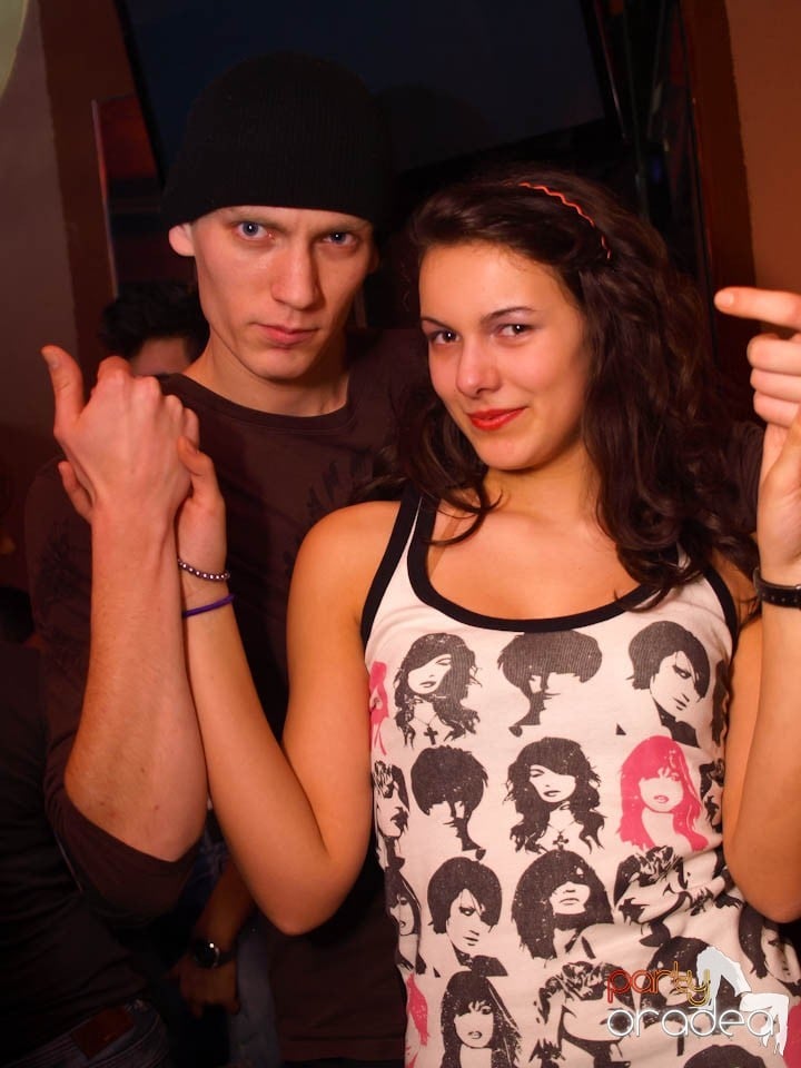 Dans şi distracţie în Chanson, 