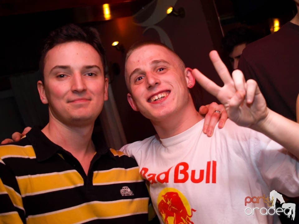 Dans şi distracţie în Chanson, 