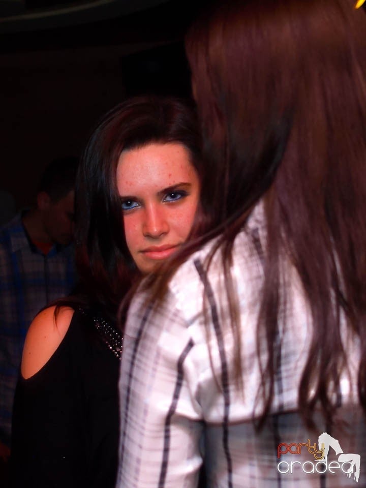 Dans şi distracţie în Chanson, 