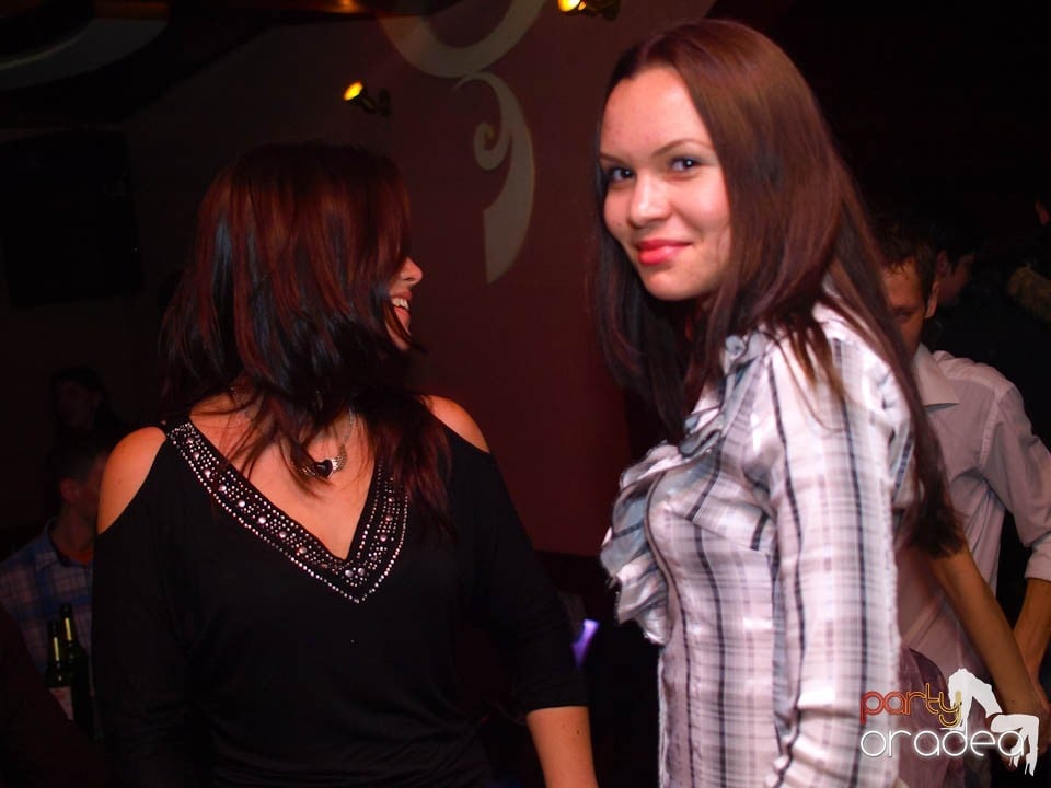 Dans şi distracţie în Chanson, 